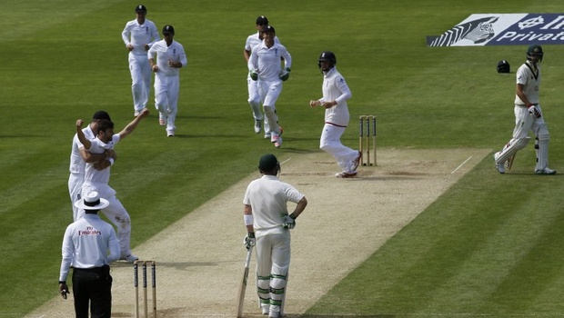 Wood replaced the side-strain victim Anderson for the fourth Test at Trent Bridge