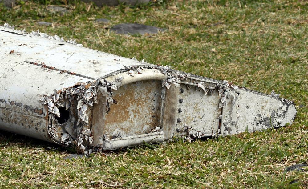 Plea to search coast for MH370 debris