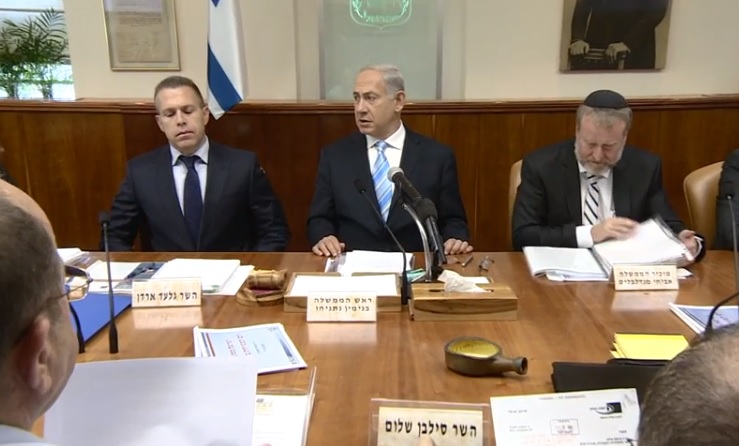 Prime Minister Netanyahu at his government's weekly cabinet meeting in Jerusalem