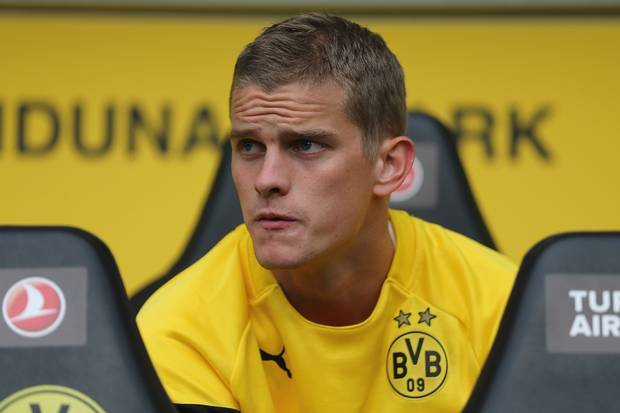 Tottenham transfer news Sven Bender is still part of Borussia Dortmund's plans says head coach Thomas Tuchel


Involved Bender is still