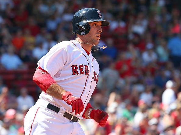 Travis Shaw went 4-for-4 with his first two major league homers in the Red Sox win Saturday