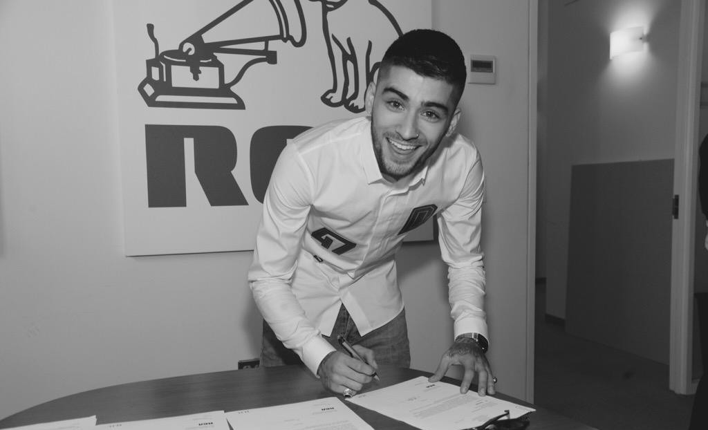 Zayn Malik Signs With RCA, Says This Is The 'Real Me'