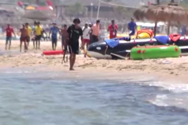 Gunman on beach in Sousse Tunisia