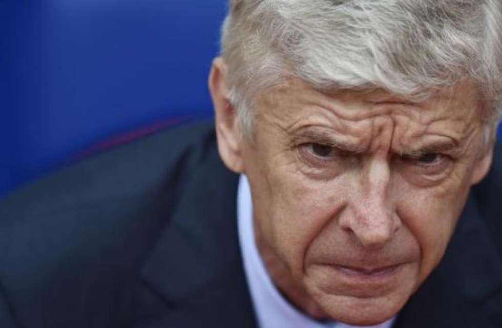 Wenger has no sympathy for Liverpool's strike force loss