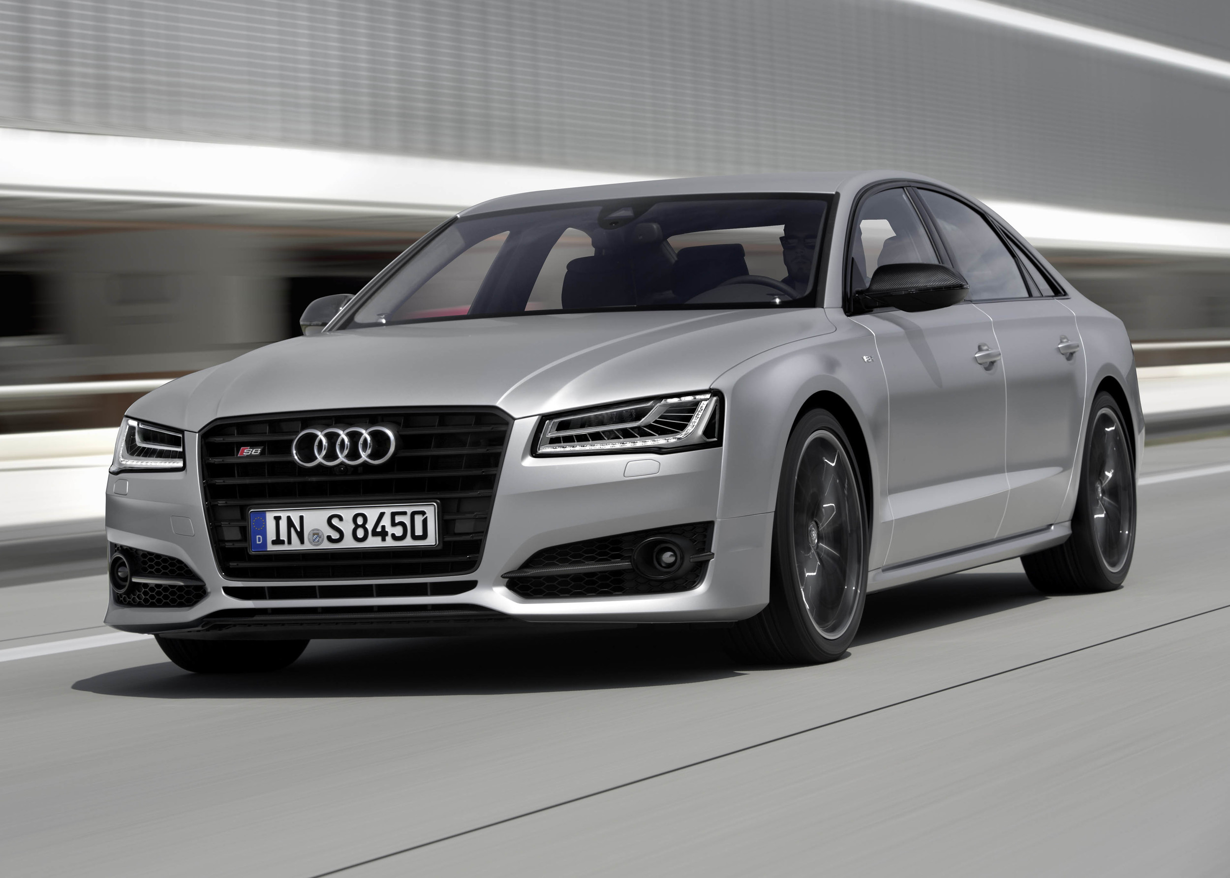 2016 Audi S8 Plus front 3/4 moving