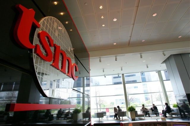 Apple A10 TSMC Exclusive 16nm InFO Architecture