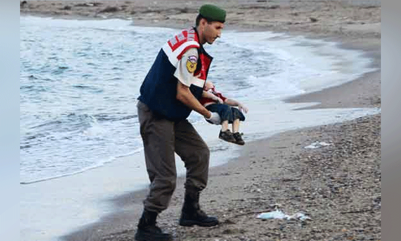 Thoughts of Turkish police officer who picked up Aylan Kurdi