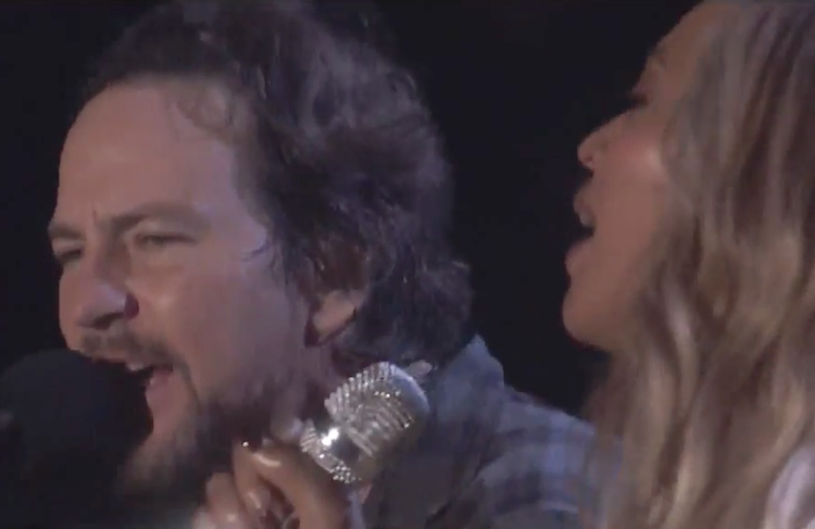 Watch Eddie Vedder & Beyonce Cover ‘Redemption Song’ At Global Citizen Fest