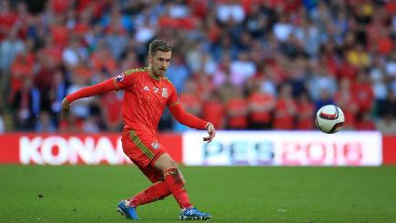 Wales midfielder Aaron Ramsey says he would relish a 'Battle of Britain&#39 game with England