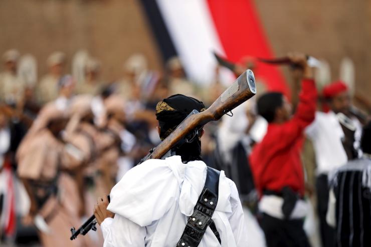 Yemeni president returns to Aden after 6-month exile