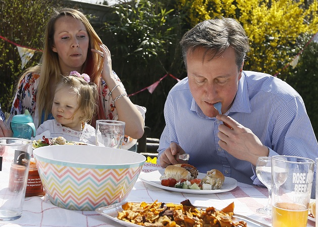 Government 'committed&#039 to universal infant free school meals Cameron confirms