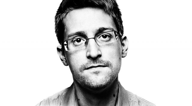 Snowden: 'We can't get alien messages because they encrypt them'