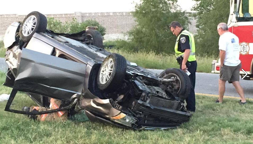 Man robs woman after rollover crash