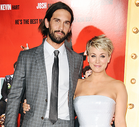 Ryan Sweeting kisses Kaley Cuoco at her Hollywood Walk of Fame ceremony