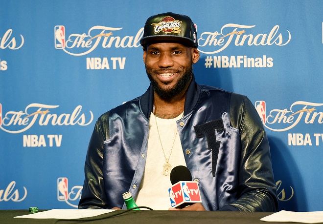 Cavaliers forward Le Bron James