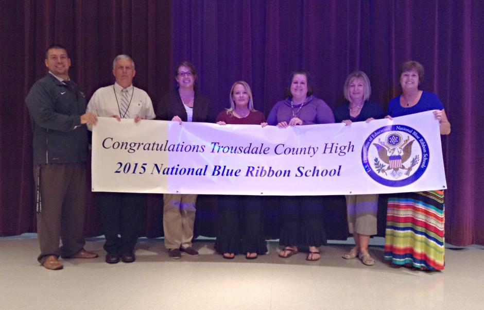 Mequon-Thiensville School District's Lake Shore Middle School receives