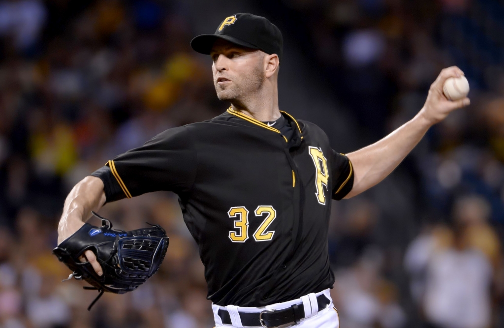 20150928mfbucssports01 Pirates&#39 J.A. Happ pitched six scoreless innings during which he faced the minimum 18 batters