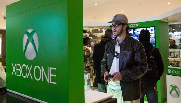 Mirosoft's New X Box Holds Midnight Sales Launch In New York's Times Square