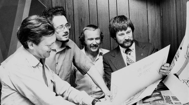 Mike Gibson centre with cartoonists John Jensen and Pat Oliphant and Acting Editor of the Sun Derryn Hinch 17 March 1976