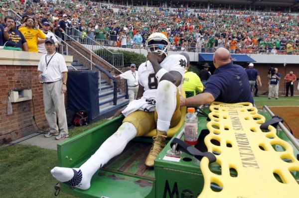 Notre Dame quarterback Malik Zaire is driven