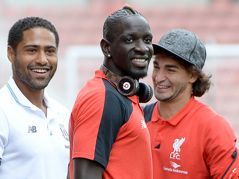 Liverpool's Mamadou Sakho Signs a new deal