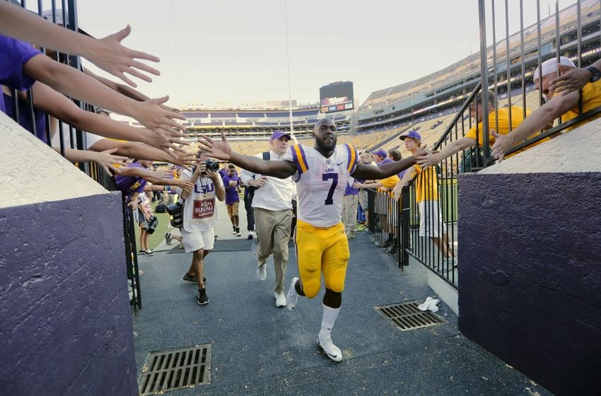 Leonard Fournette is the new Heisman Trophy favorite