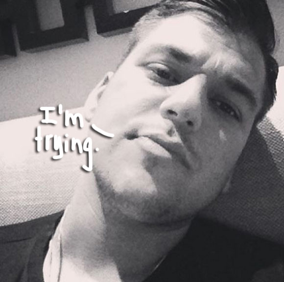 PICS: Rob Kardashian Reveals Slimming Selfies Showcasing Impressive Weight Loss