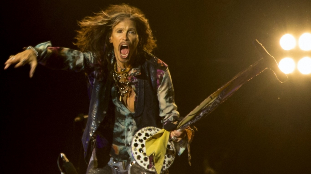 See Aerosmith's Steven Tyler busking in Moscow