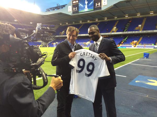 Tottenham invite NHL legend Gretzky to match v Arsenal spell his name wrong on shirt