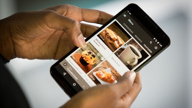 Starbucks mobile ordering now blankets the U.S., with coverage in San