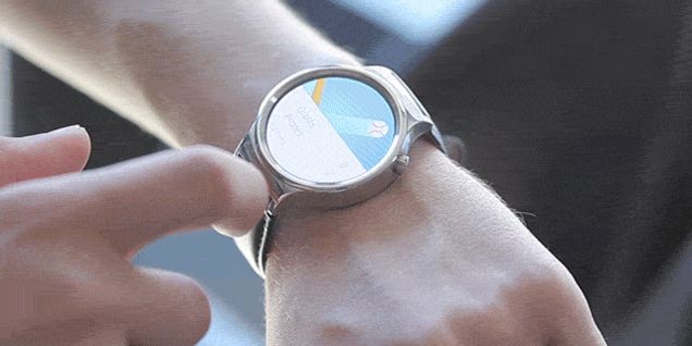 The Huawei Watch Is Luxury Class But a Bit Too Bulky