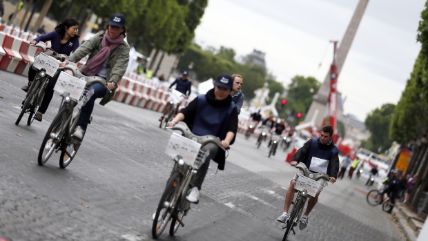 Paris car free