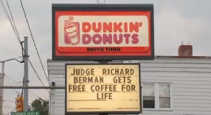 This Dunkin Donuts sign has gone viral