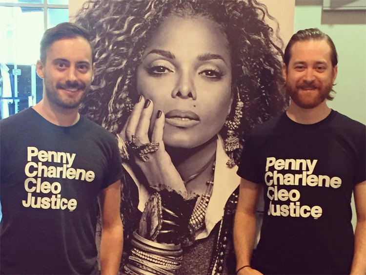 Two artists created a special T-shirt for the singer. Her reaction? You've got to see the