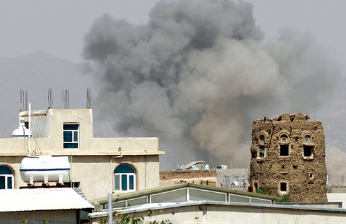 Saudi coalition airstrikes destroy Yemen rebel encampment