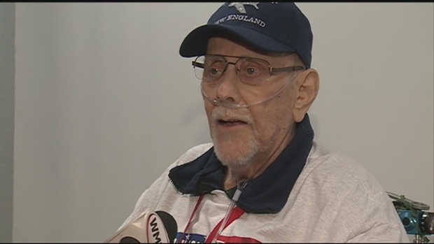 Veteran unable to visit war memorial gets hero's welcome at hospital