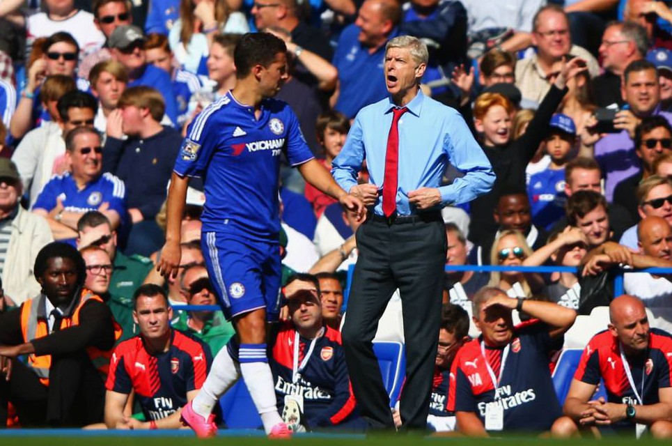 LONDON ENGLAND- SEPTEMBER 19 Head coach Arsene Wenger of Arsenal looks on during the Barclays Premier League match between Chelsea and Arsenal at Stamford Bridge