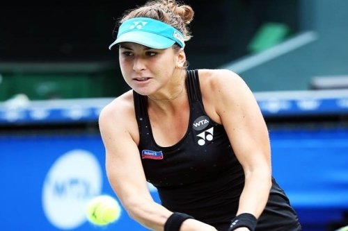 Bencic beats Wozniacki in Tokyo