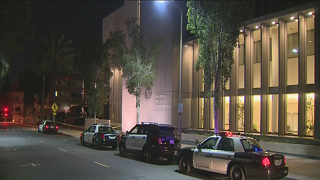 Police Investigate Double Stabbing In Glendale