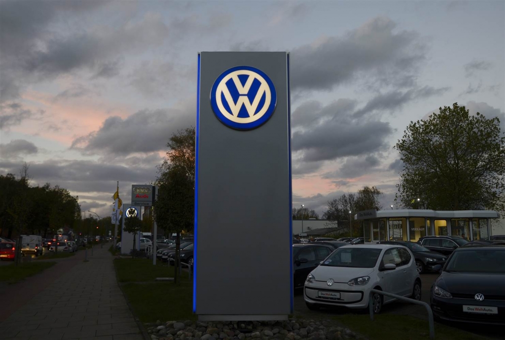 VW to refit 11M diesel vehicles outfitted with cheating software