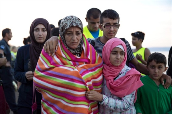 Political showdown over Syrian refugees re-emerges on campaign trail