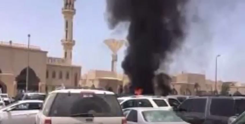 Initial footage from outside the Al Bilaili mosque in Sanaa Yemen where two blasts killed at least 25 people