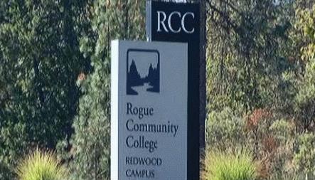 Bomb threat directed at another Oregon College story image