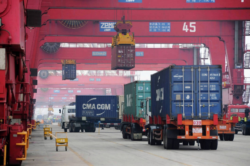 China's Exports, Imports Fall Again