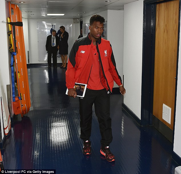 Daniel Sturridge has been told by Roy Hodgson he must fight for starting role up-front for England at Euro 2016