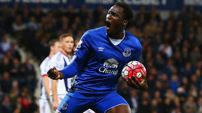 Everton striker Romelu Lukaku 
    
    
                
          
          Show Grid