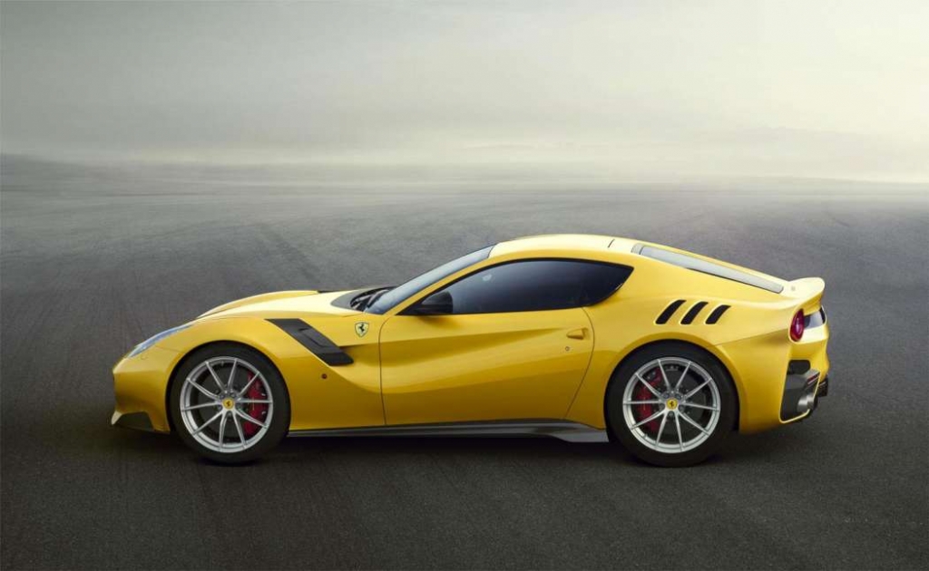 2016-ferrari-f12tdf