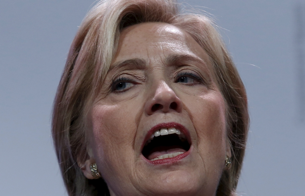 US Democratic presidential candidate Hillary Clinton delivers remarks at the Congressional Hispanic Caucus Institute's 38th annual Awards Gala in Washingt