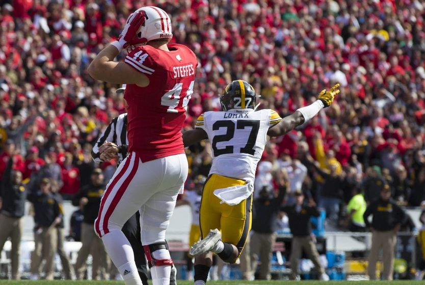 Badgers Offense undercuts stellar defensive effort