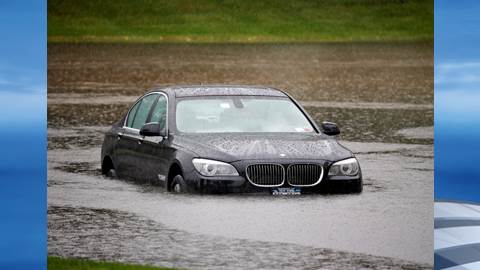 One Dies In South Carolina Flooding Drenching Storms Expected To Move Up East Coast story image